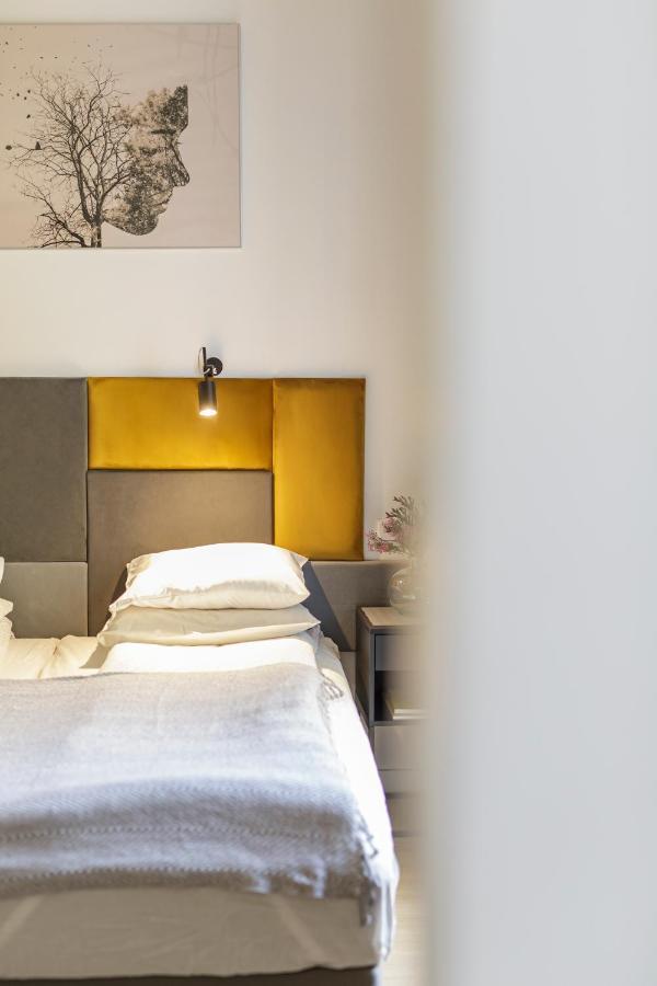 Homewell Apartments Zelazko พอซนาน ภายนอก รูปภาพ