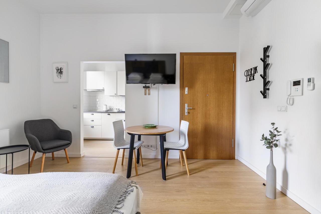 Homewell Apartments Zelazko พอซนาน ภายนอก รูปภาพ